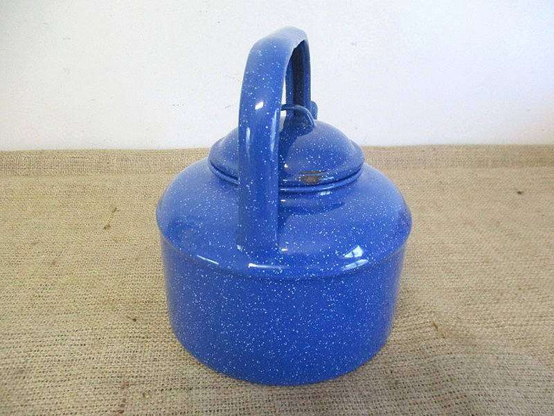 Brilliant Vintage Old Fashioned Speckled Blue Enamel Coffee Pot