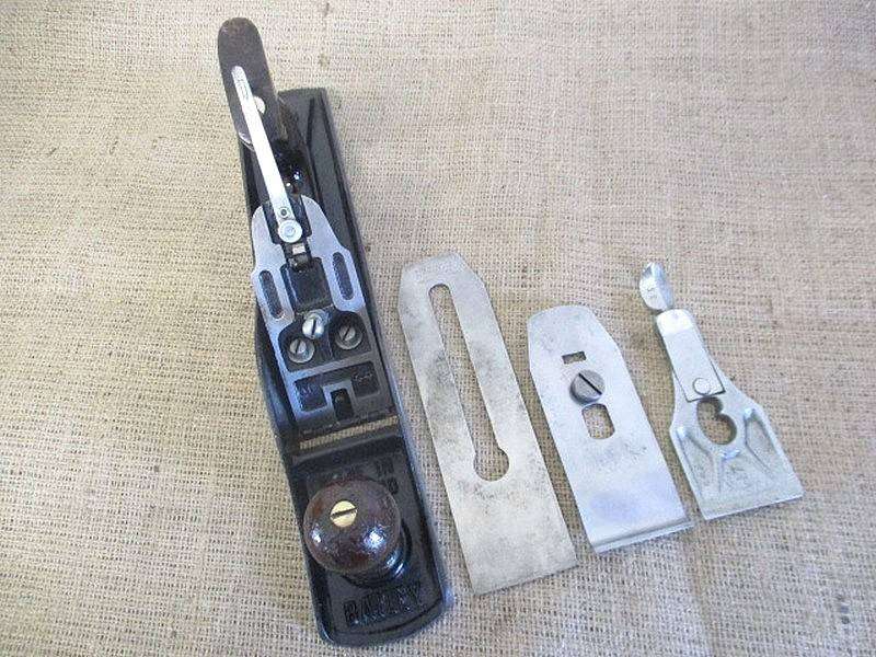 A Real True Hero.......This Excellent Neat Vintage Stanley Bailey No 5 Hand Plane       England