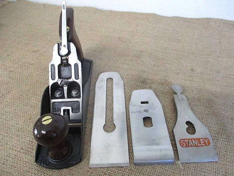 Iconic Vintage Stanley Bailey No 4 Bench Hand Plane          Made In USA               1869 - 1984