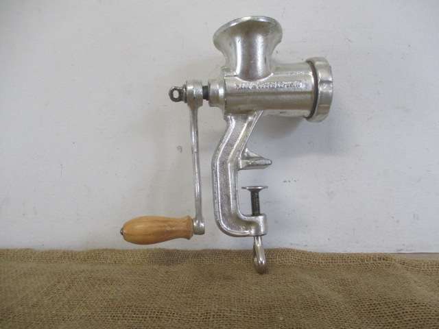 Neat And Complete Vintag Pokert No 5 Cast Iron Meat Mincer      Made In  Czech Republic       MIB