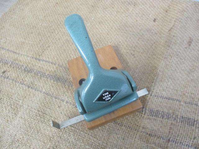 Beautiful Vintage Heavy Duty The Uno Jnr Two Hole Cast Iron Paper Punch