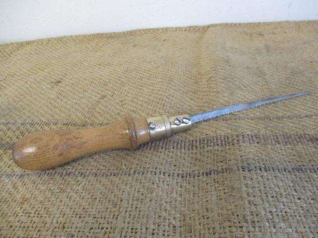 Lovely Vintage Footprint Keyhole Saw                England