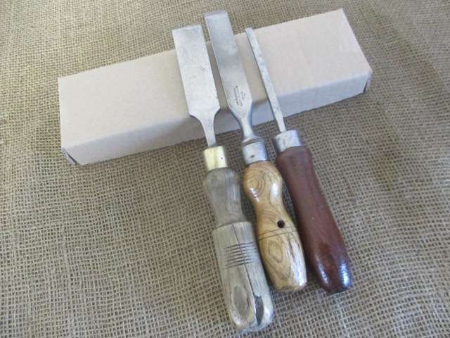 Two Vintage 1" & 3/4" Carpenter Woodworking Chisels Plus 1/4" Free