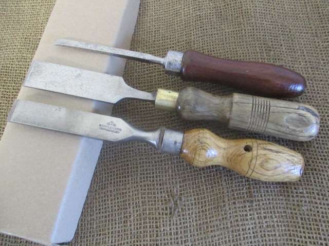 Two Vintage 1" & 3/4" Carpenter Woodworking Chisels Plus 1/4" Free