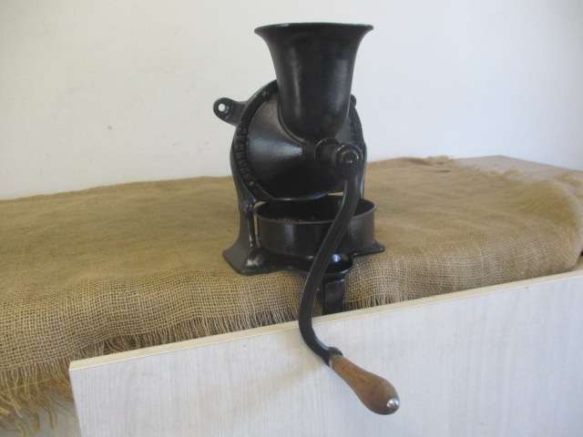 Neat And Complete Vintage Cast Iron No 4 Spong Coffee Grinder With Original Container        London