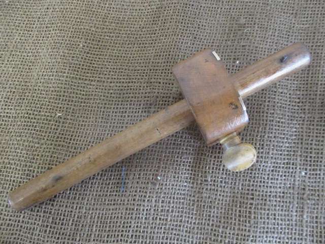 Nice Vintage 9 1/2 inch Marples Carpenter's Marking Gauge    Sheffield, England