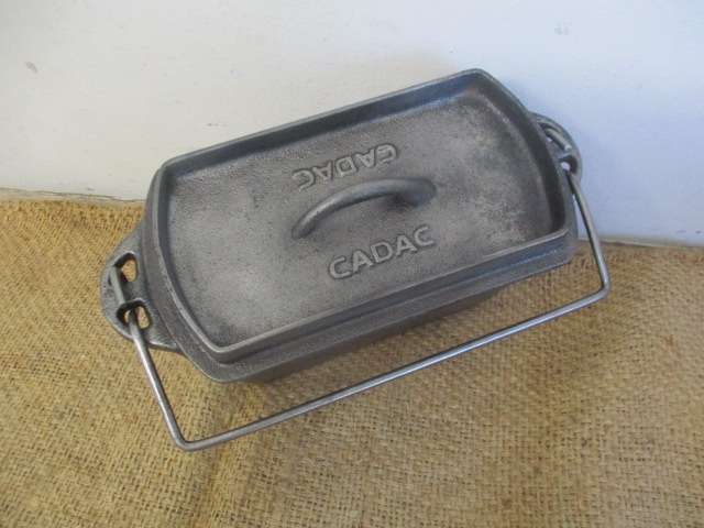 Neat Cadac Cast Iron Bread Pot