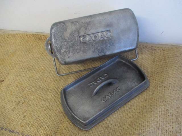 Neat Cadac Cast Iron Bread Pot