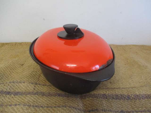 Neat Large No 16 Cookwell Oval Cast Iron Casserole