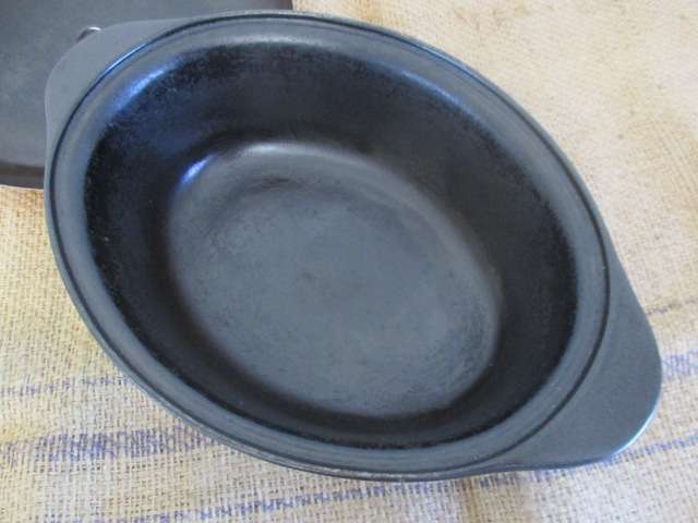 Neat Large No 16 Cookwell Oval Cast Iron Casserole