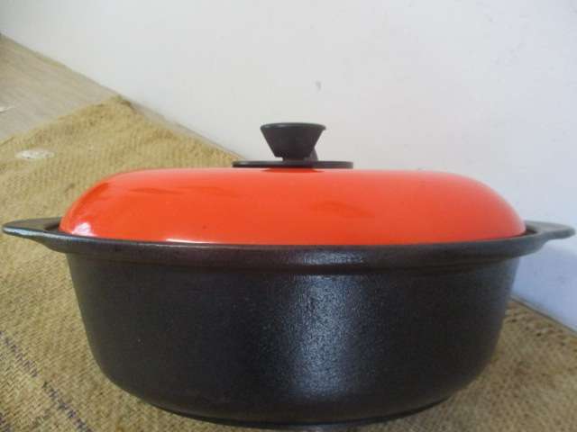 Neat Large No 16 Cookwell Oval Cast Iron Casserole