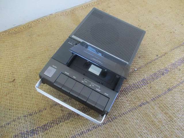 Neat Vintage Grundig CR 585 Casette Recorder