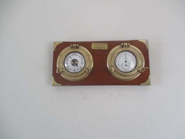 Lovely Vintage Barostar Brass Mini Porthole Weather Station On Wall Mount Wooden Base