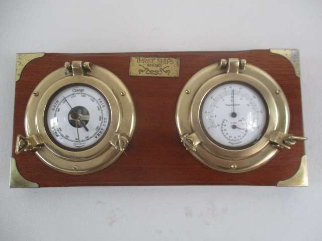 Lovely Vintage Barostar Brass Mini Porthole Weather Station On Wall Mount Wooden Base