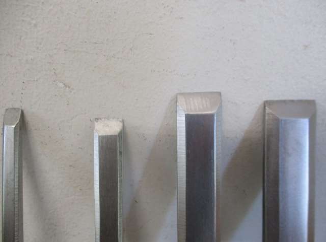 Nice Set Of Four Carpenter Woodworking Bevel Edge Chisels - 25mm - 20mm - 12mm - 6mm