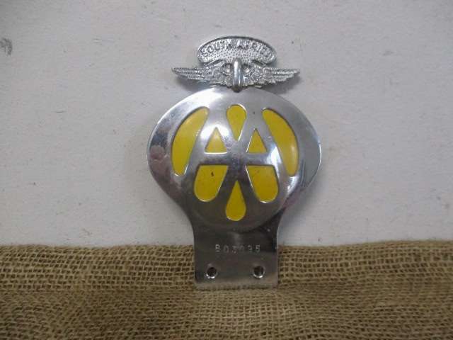 Vintage AA SouthAfrica/Suid Afrika No B 03095 Car Badge           Issued Approx Between 1930 - 1945