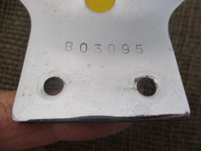 Vintage AA SouthAfrica/Suid Afrika No B 03095 Car Badge           Issued Approx Between 1930 - 1945