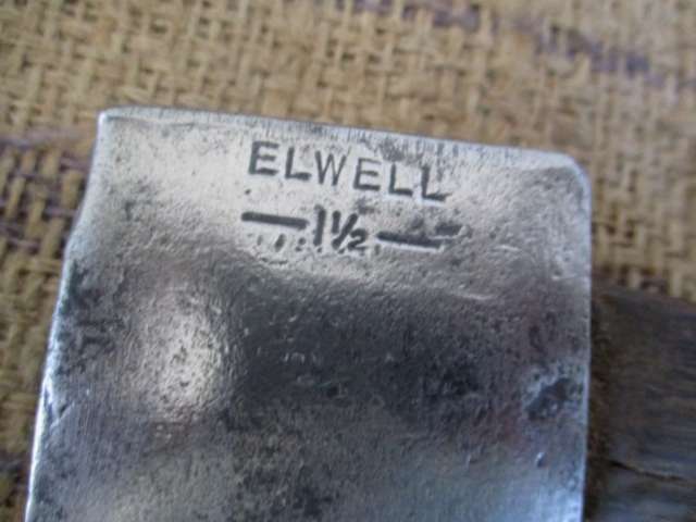 Beautiful Sought After Vintage 1 1/2lb Elwell Hand Axe