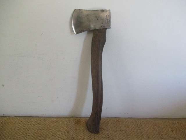 Beautiful Sought After Vintage 1 1/2lb Elwell Hand Axe
