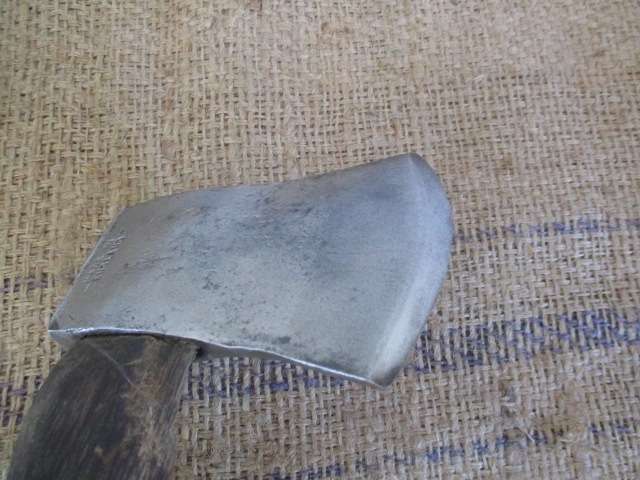 Beautiful Sought After Vintage 1 1/2lb Elwell Hand Axe