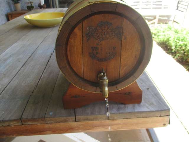 The Real McCoy !!!  Very Neat And Sturdy Large Vintage Oak Wine Barrel