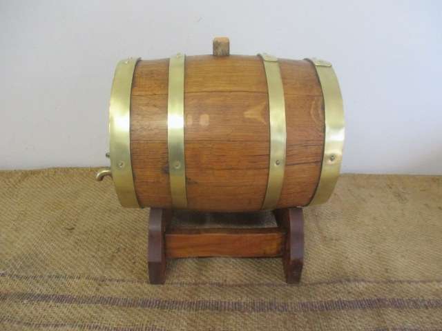 The Real McCoy !!!  Very Neat And Sturdy Large Vintage Oak Wine Barrel