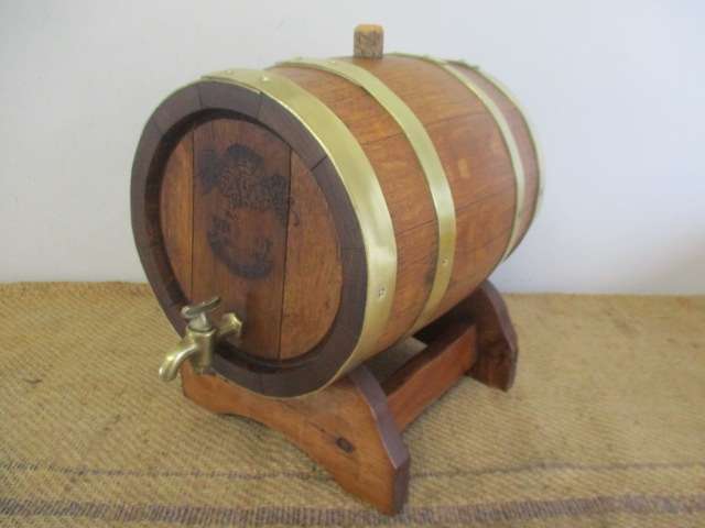 The Real McCoy !!!  Very Neat And Sturdy Large Vintage Oak Wine Barrel