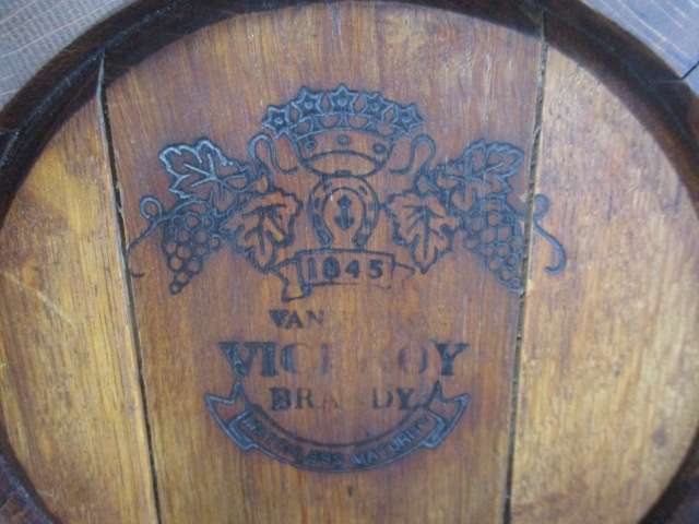 The Real McCoy !!!  Very Neat And Sturdy Large Vintage Oak Wine Barrel