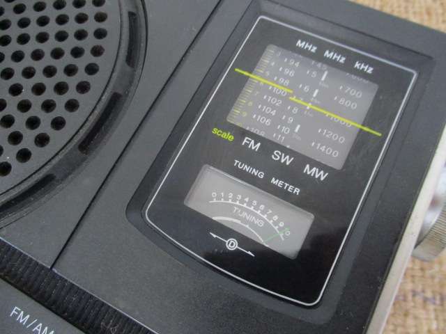 An Awesome Vintage Sony ICF - 5450B FM/AM 3 Band Portable Radio         Approx 1980's