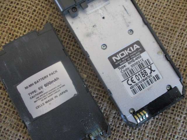 Four Vintage Nokia Cellphones : 1x 2110 @ 1994     2x 3310 @ 2000      1x 5130 @ 2009