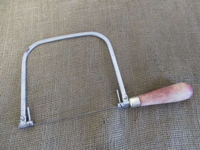 Nice Vintage 7 inch Millers Falls No 47 Carpenter's Deep Fret Coping Saw With Blade            USA.