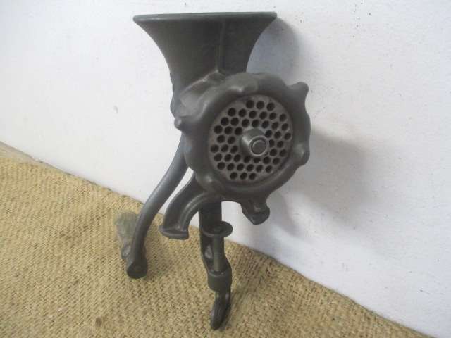 Lovely Complete Vintage Alexanderwerk No 5 Cast Iron Meat Mincer          Germany