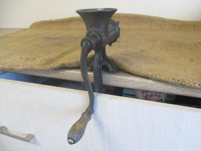 Lovely Complete Vintage Alexanderwerk No 5 Cast Iron Meat Mincer          Germany