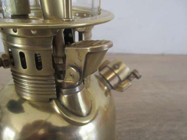 Masterpiece ....This Very Rare Vintage Geniol Germany Reg. Automatic 150 CP Kerosene Lamp