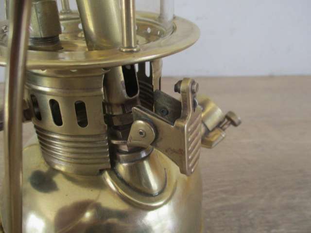 Masterpiece ....This Very Rare Vintage Geniol Germany Reg. Automatic 150 CP Kerosene Lamp