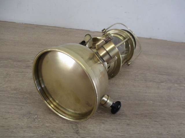 Masterpiece ....This Very Rare Vintage Geniol Germany Reg. Automatic 150 CP Kerosene Lamp