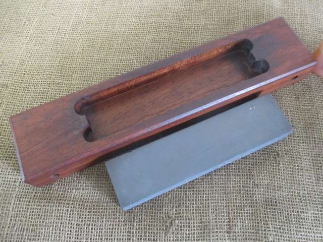 Double Sided Sharpening Stone In Beautiful Wooden Holder With Half Bottle Full Honing Oil