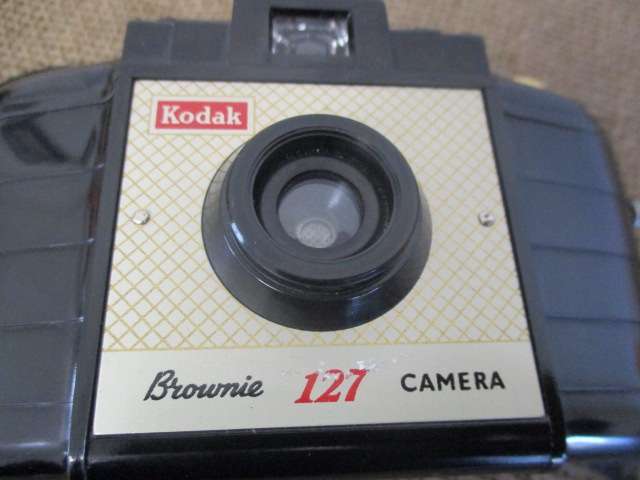 Neat Vintage Kodak Brownie 127 Camera By Kodak Limited London    1952  -  1967