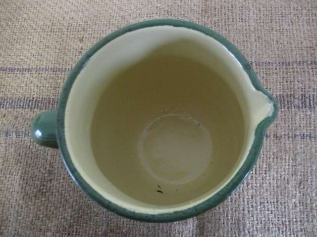 Nice Sizable Vintage Old Fashioned Enamel 1,5lt  Milk Jug