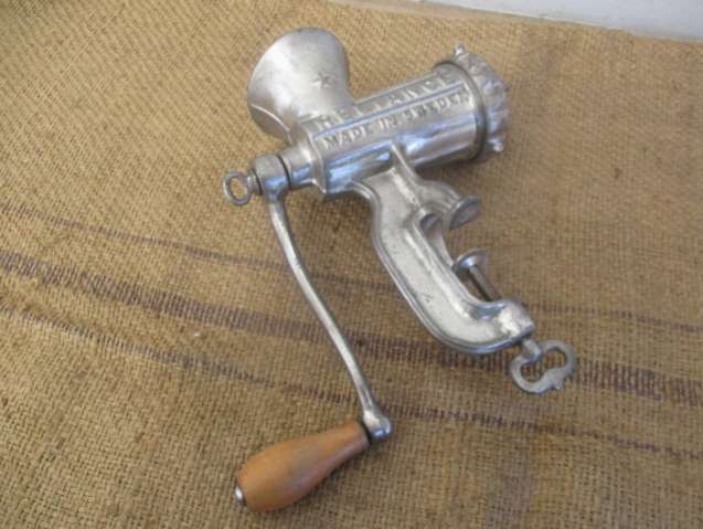 Complete Vintage Husqvarna Reliance No 8 Cast Iron Meat Mincer          Made In Sweden