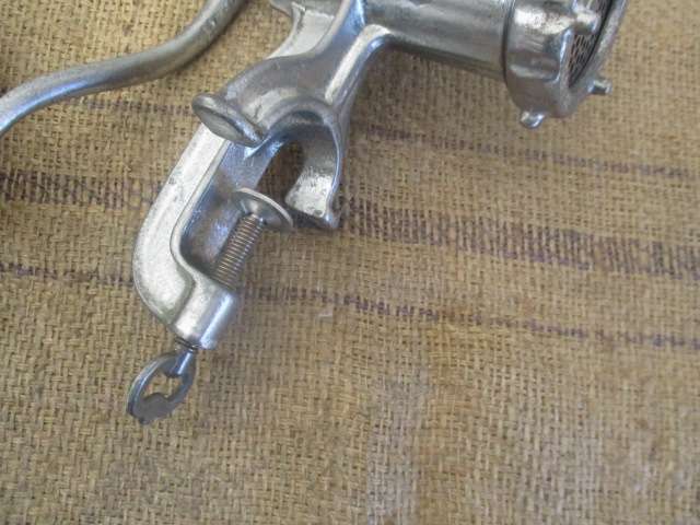 Complete Vintage Husqvarna Reliance No 8 Cast Iron Meat Mincer          Made In Sweden