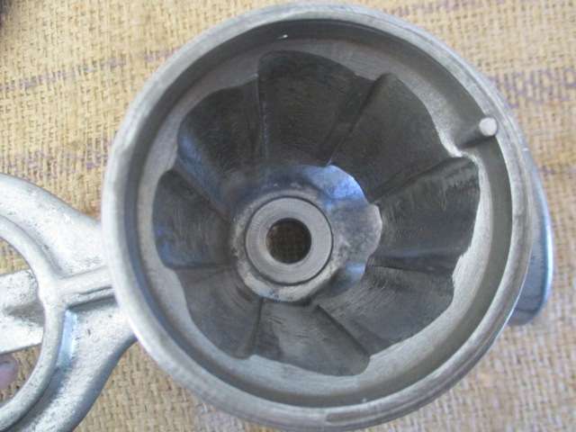 Complete Vintage Husqvarna Reliance No 8 Cast Iron Meat Mincer          Made In Sweden