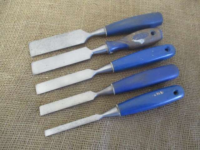 Set Of Five Nice Vintage Carpenter Woodworking Chisels Of Which Four Are Marples And One Raco