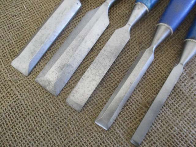 Set Of Five Nice Vintage Carpenter Woodworking Chisels Of Which Four Are Marples And One Raco