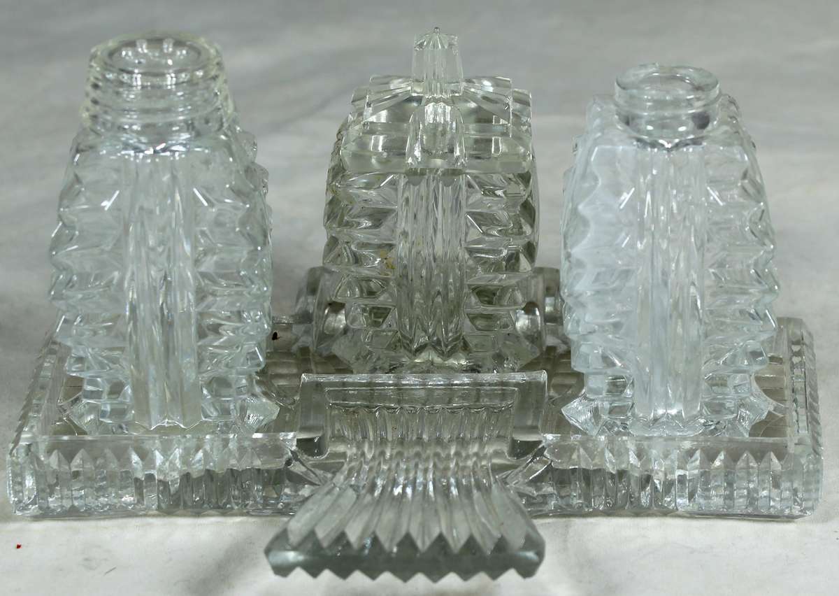 Novelty glass condiment set