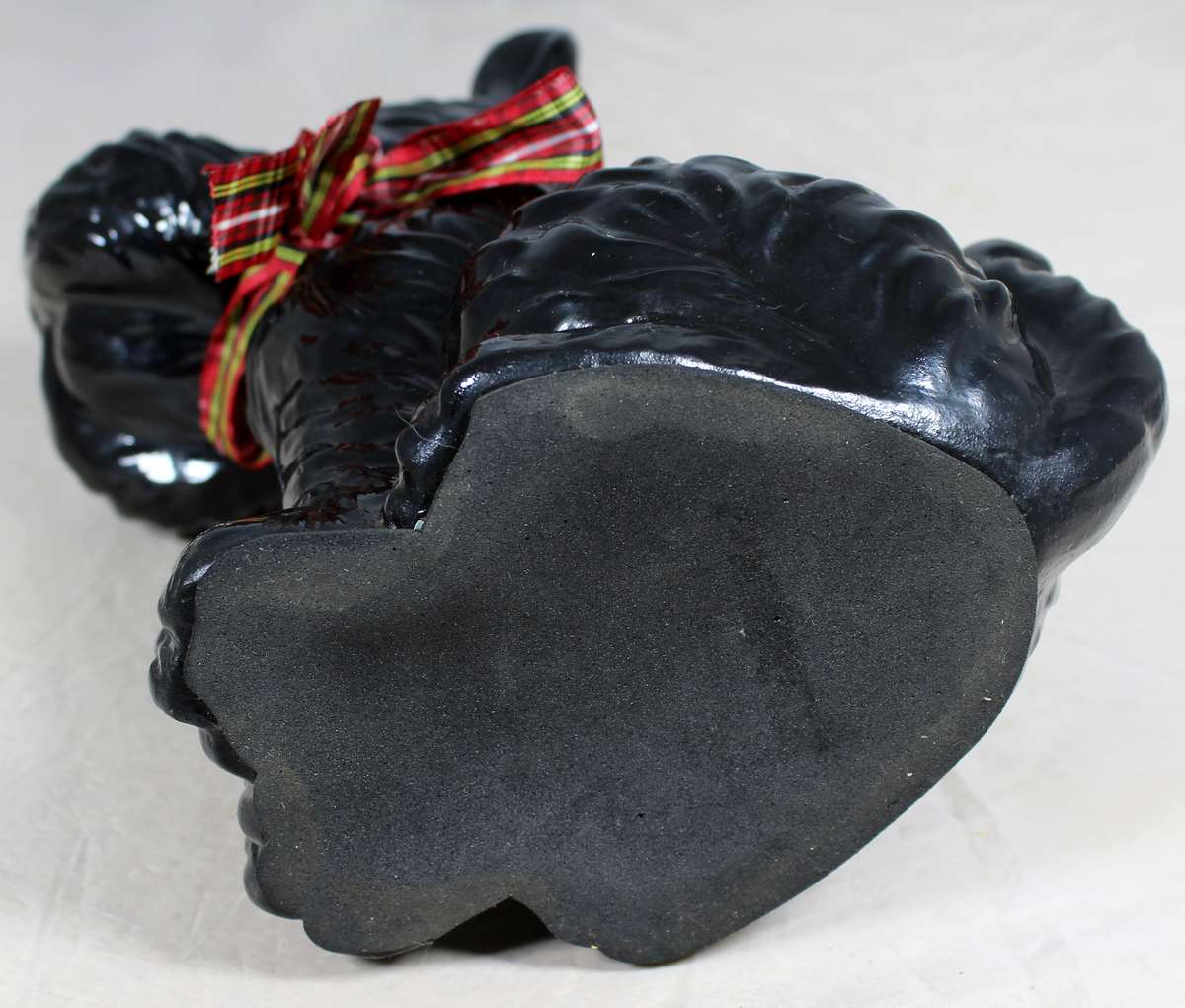 Porcelain black Scotty with bow on neck  - Sitting down