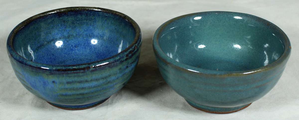 Pair of pottery trinket bowls