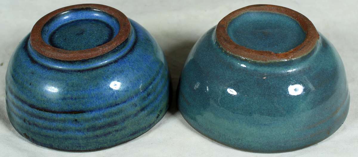Pair of pottery trinket bowls