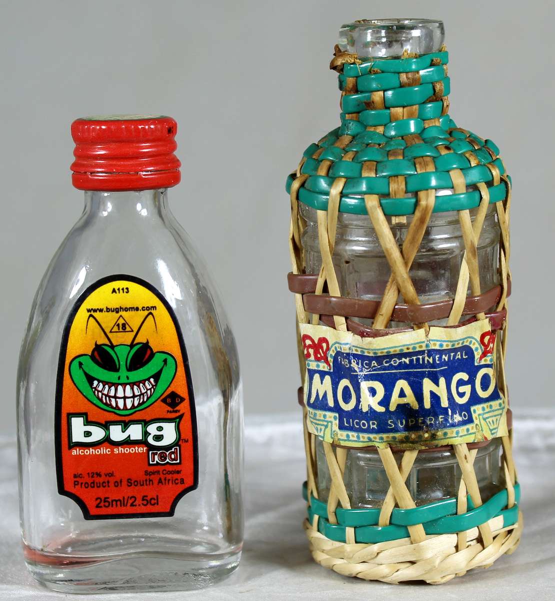 Mini liquor bottle - Empty - Pair of Morango & Bug bottles