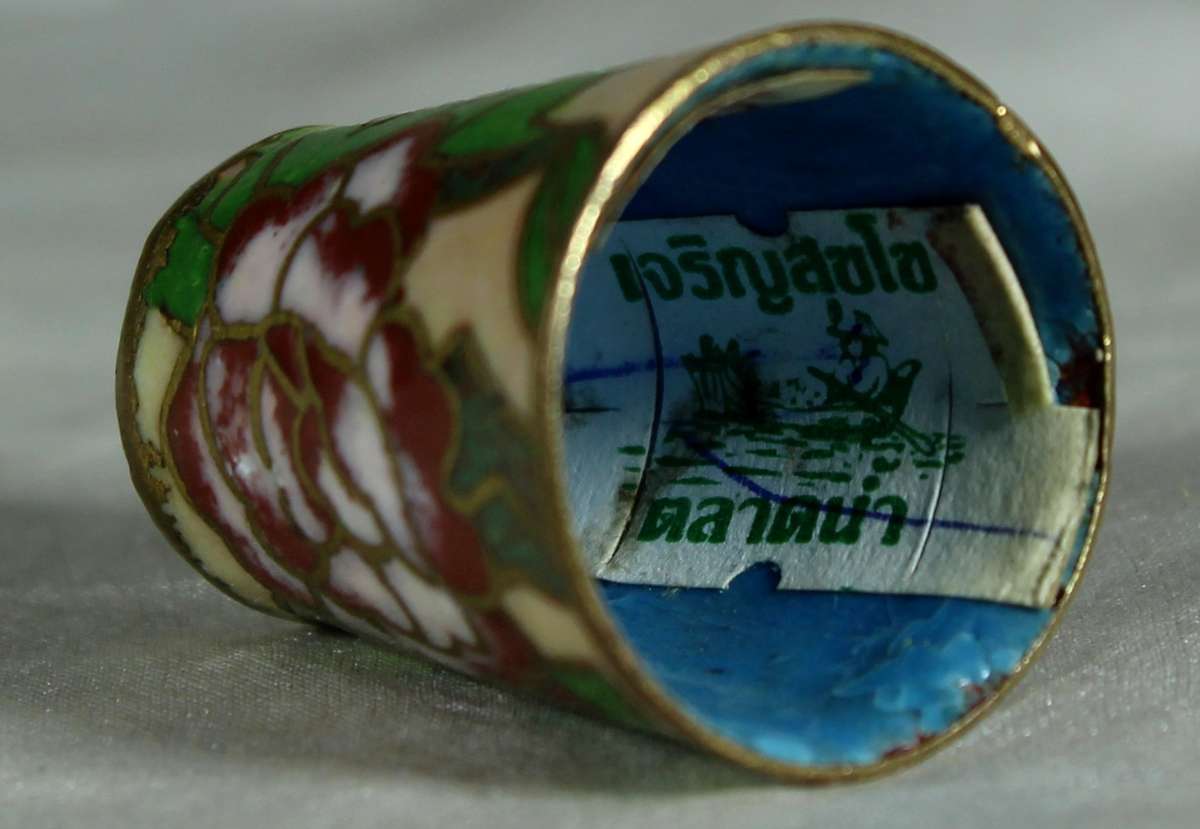 Cloisonne thimble - brown flowers